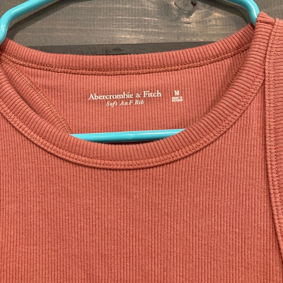 Abercrombie and Fitch Soft A & F Rib Racerback Tank Top Women’s size Medium - Picture 2 of 3